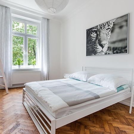 Style4Rent Sunny Old Town Apartments Krakow Ngoại thất bức ảnh